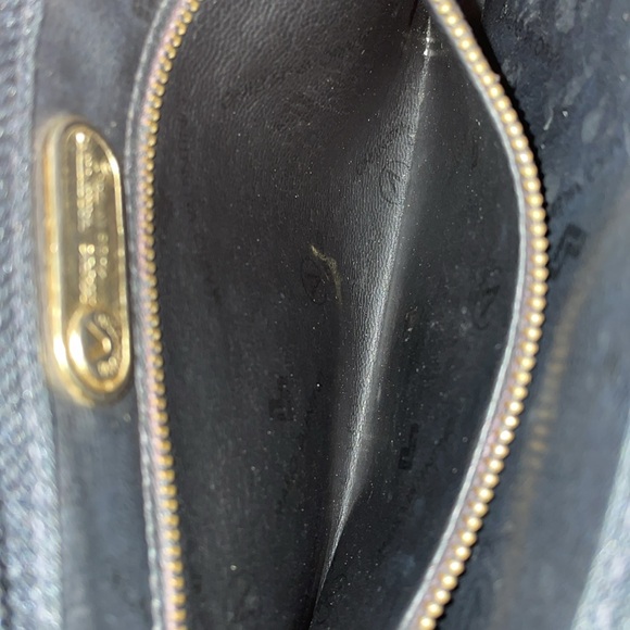 Authentic Valentino leather clutch - Picture 6 of 13